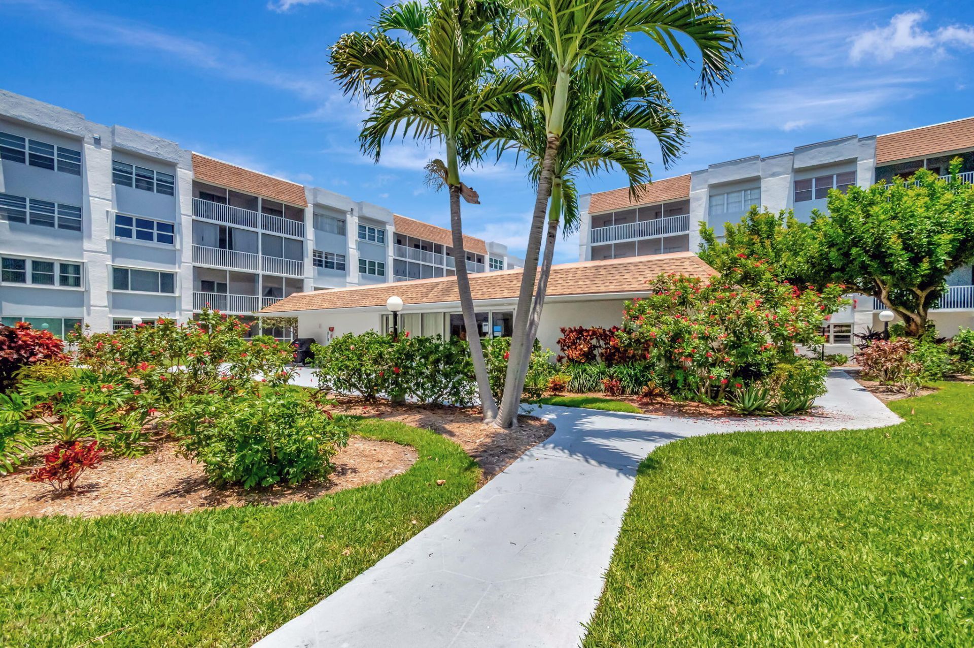 1502 S Lakeside Drive, Unit 214, Lake Worth Beach, FL 33460 Photo