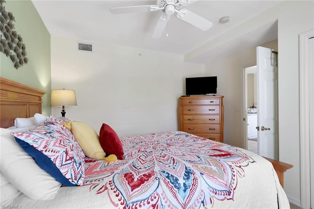 9175 Celeste Dr, Unit 303, Naples, FL 34113 Photo