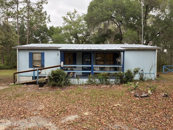 112 WOODLAND Lane, Hawthorne, FL 32640