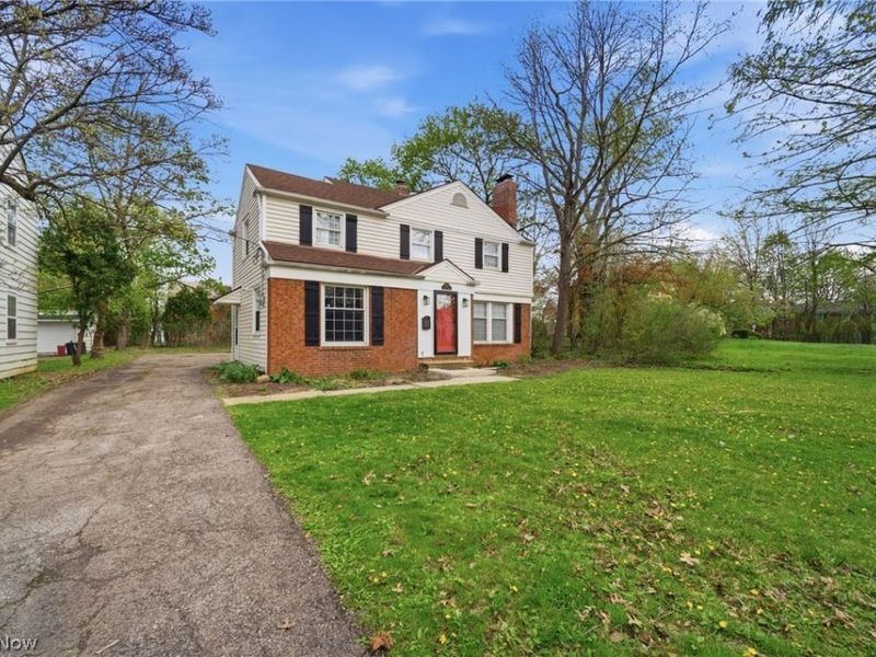 19013 Chagrin Boulevard, Shaker Heights, OH 44122 Photo 2