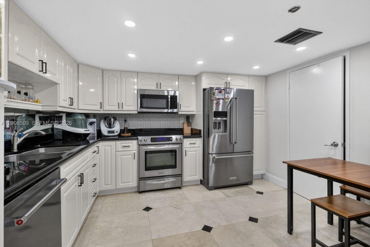 151 Crandon Blvd , Unit 1031, Key Biscayne, FL 33149 Photo