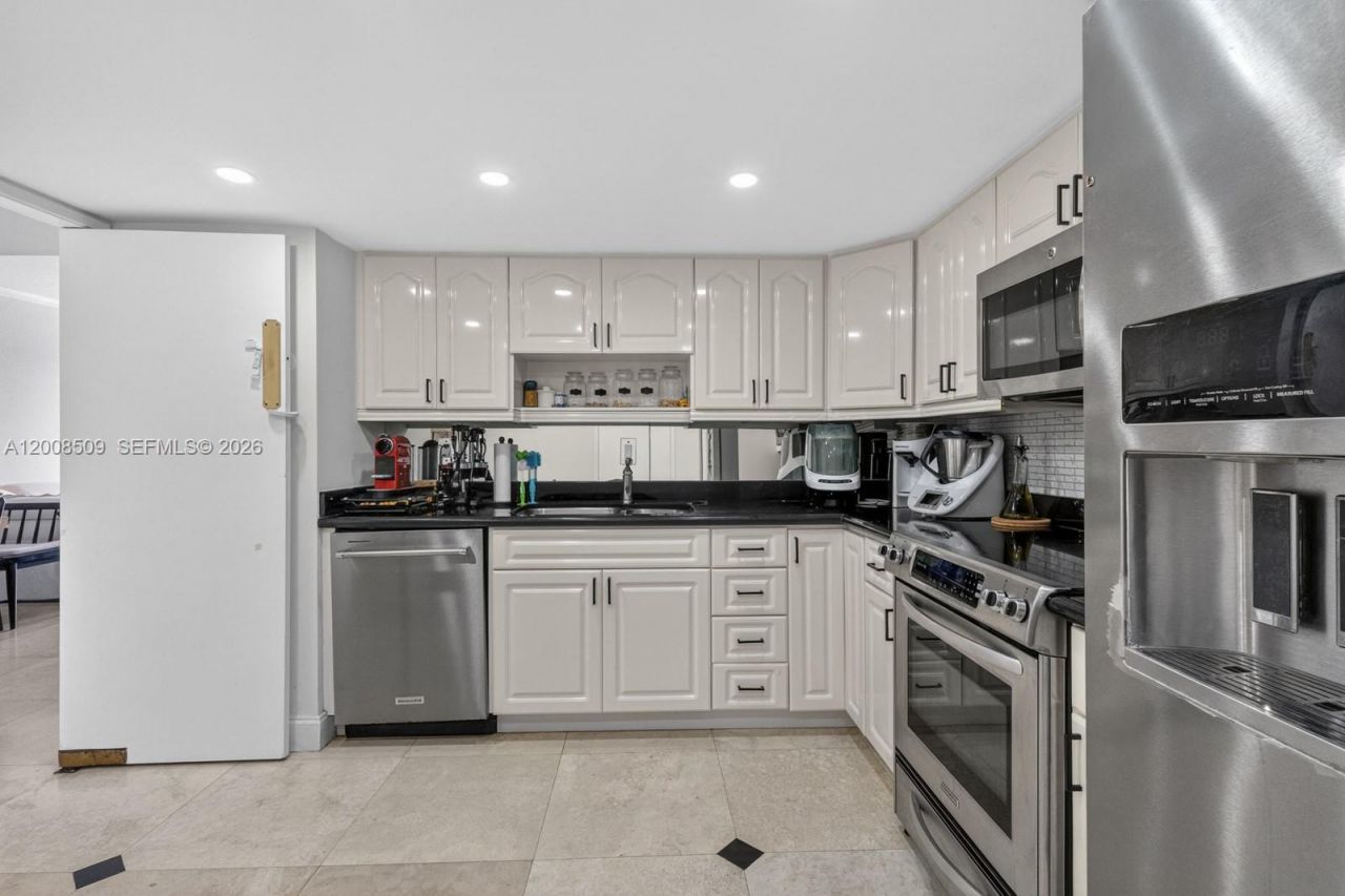 151 Crandon Blvd , Unit 1031, Key Biscayne, FL 33149 Photo