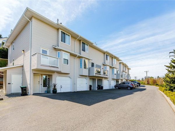 1663 Dufferin Cres , Unit 3, Nanaimo, BC V9S 5T4