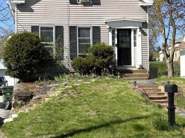 22 Spring St, North Brookfield, MA 01535