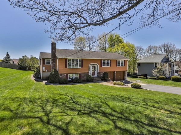 84 Converse St, Stoneham, MA 02180