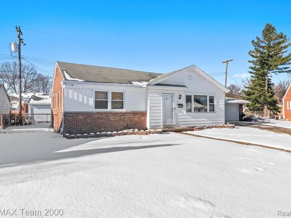 9 Christine Court , Dearborn, MI 48124