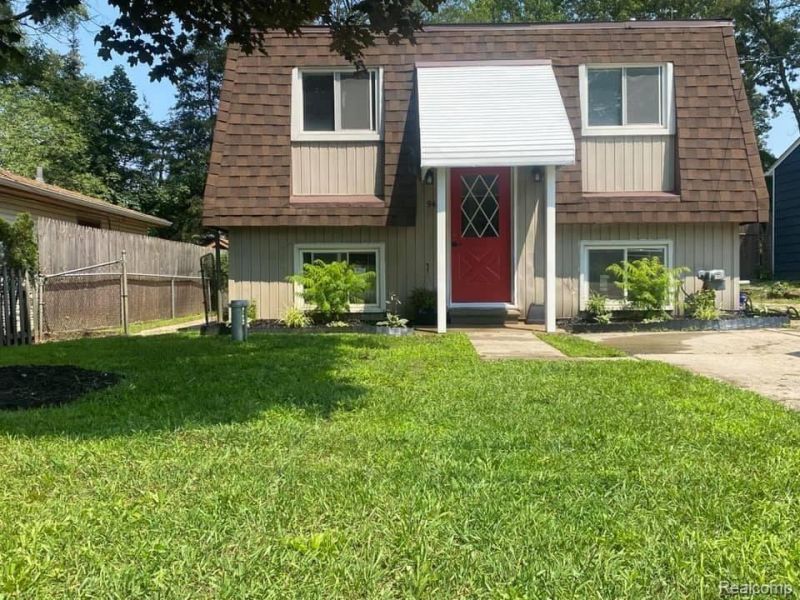 945 Olreana Road, White Lake Township, MI 48386 Main Photo