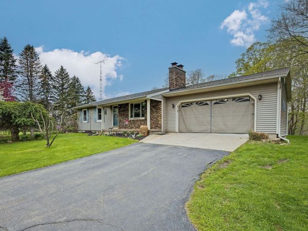 6950 S Lacey Lake Road, Bellevue, MI 49021