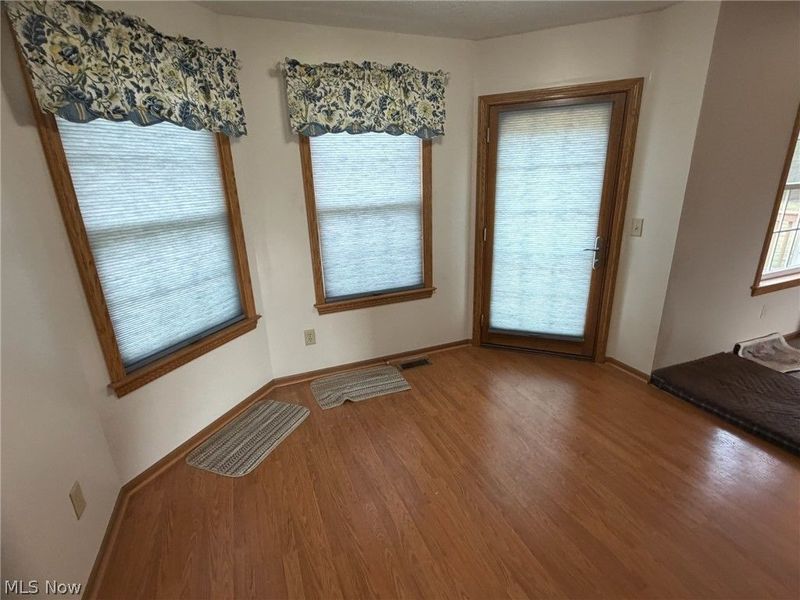 6561 Swamp Street NE, Hartville, OH 44632 Photo 11