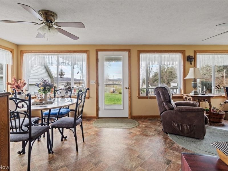 6561 Swamp Street NE, Hartville, OH 44632 Photo 3