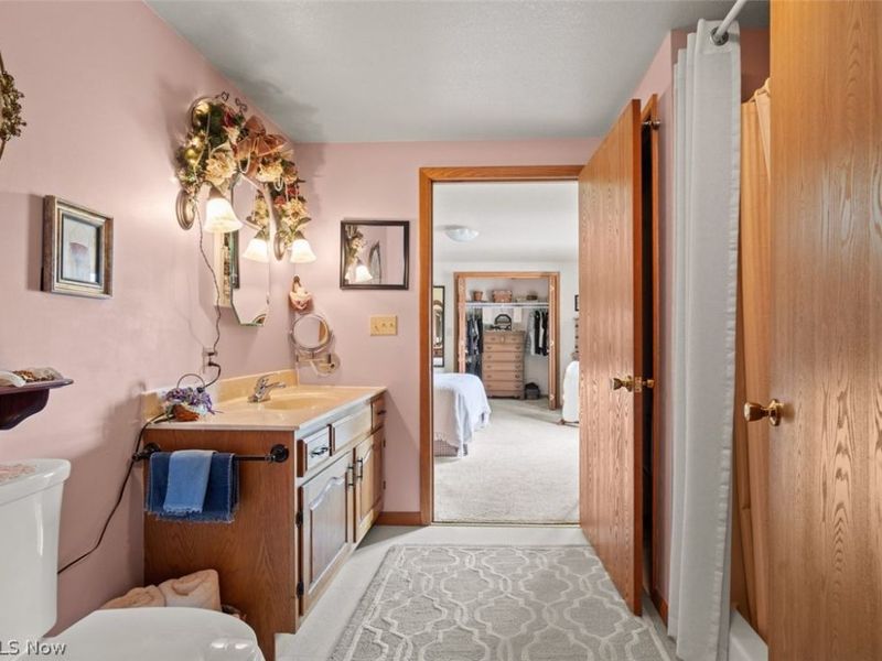 6561 Swamp Street NE, Hartville, OH 44632 Photo 36