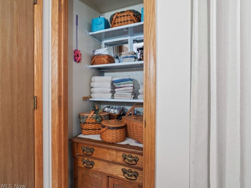 6561 Swamp Street NE, Hartville, OH 44632 Photo 37