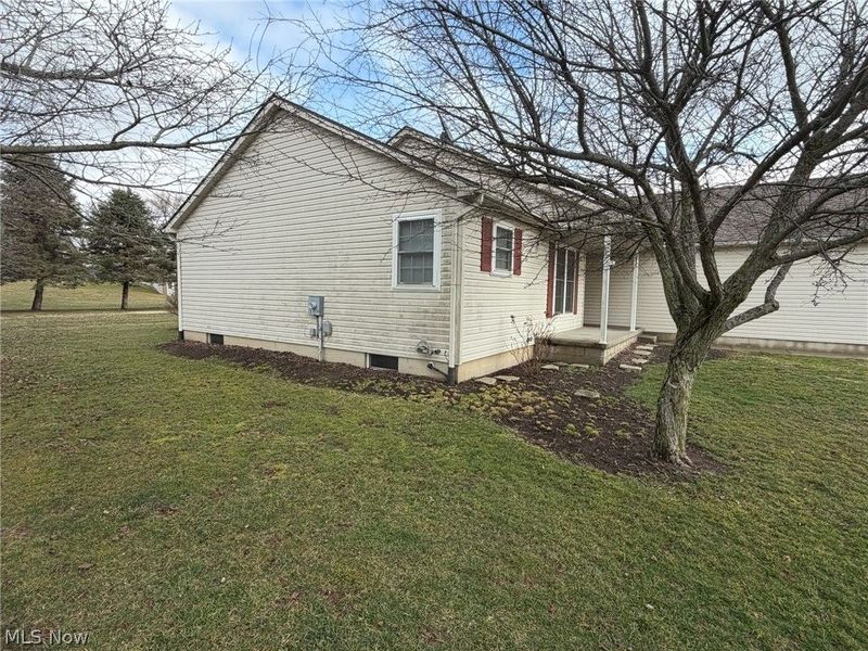 6561 Swamp Street NE, Hartville, OH 44632 Photo 4