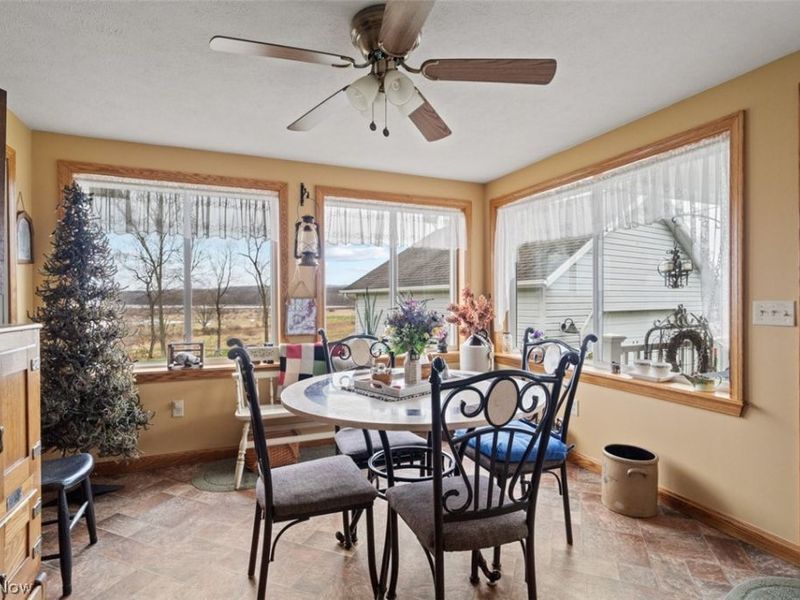 6561 Swamp Street NE, Hartville, OH 44632 Photo 6