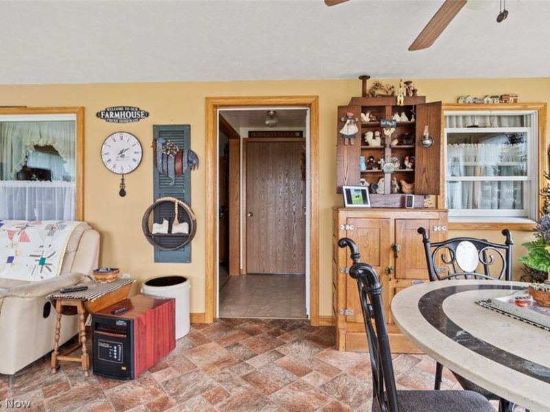 6561 Swamp Street NE, Hartville, OH 44632 Photo 9