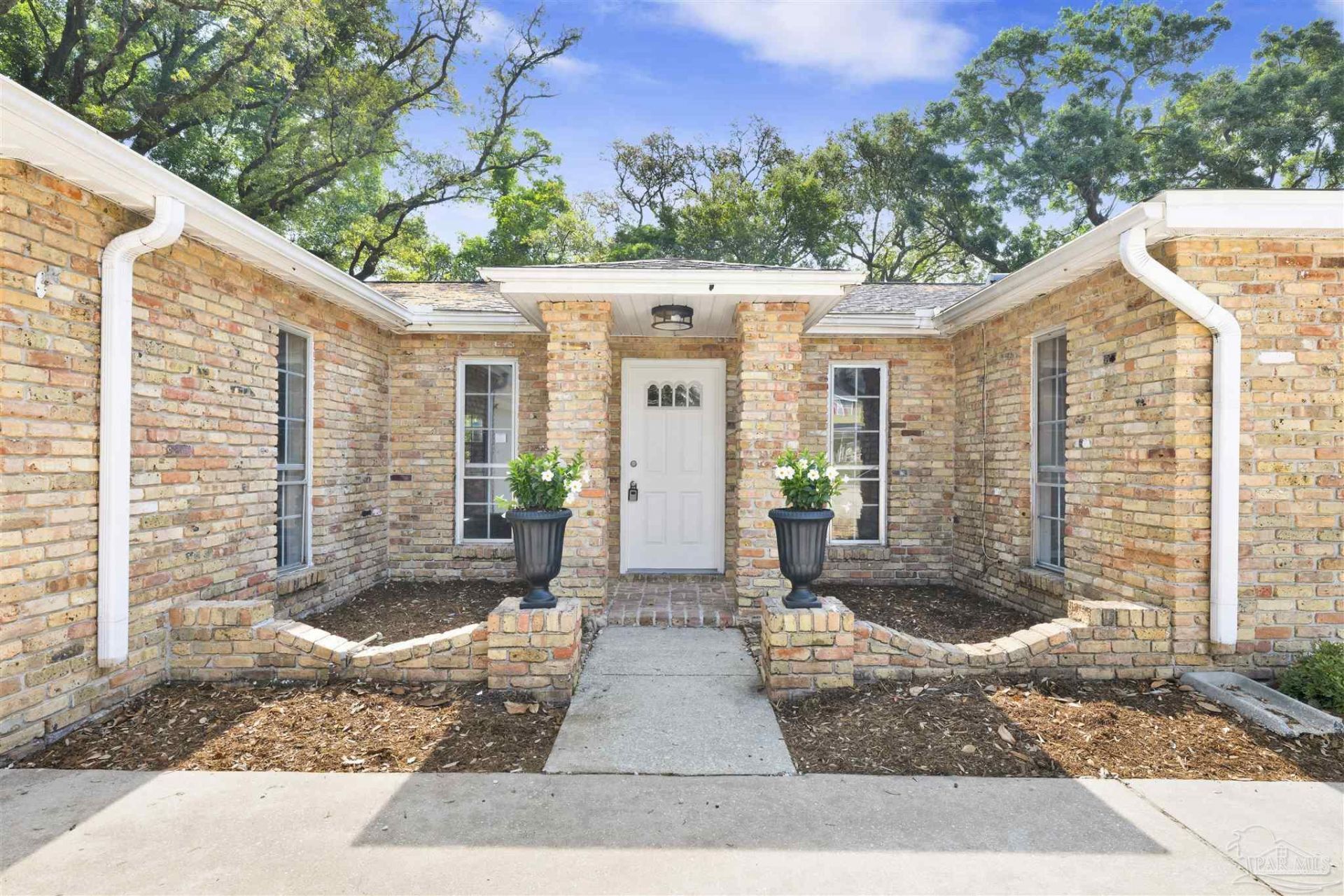 302 Teakwood Cir, Pensacola, FL 32506 Main Photo