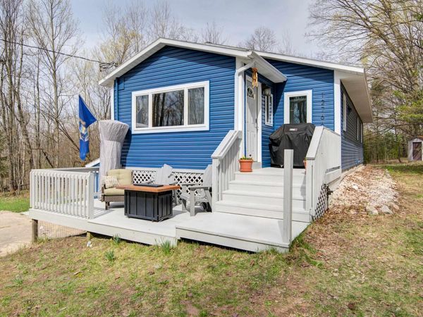 12766 Oakley Road, Honor, MI 49640