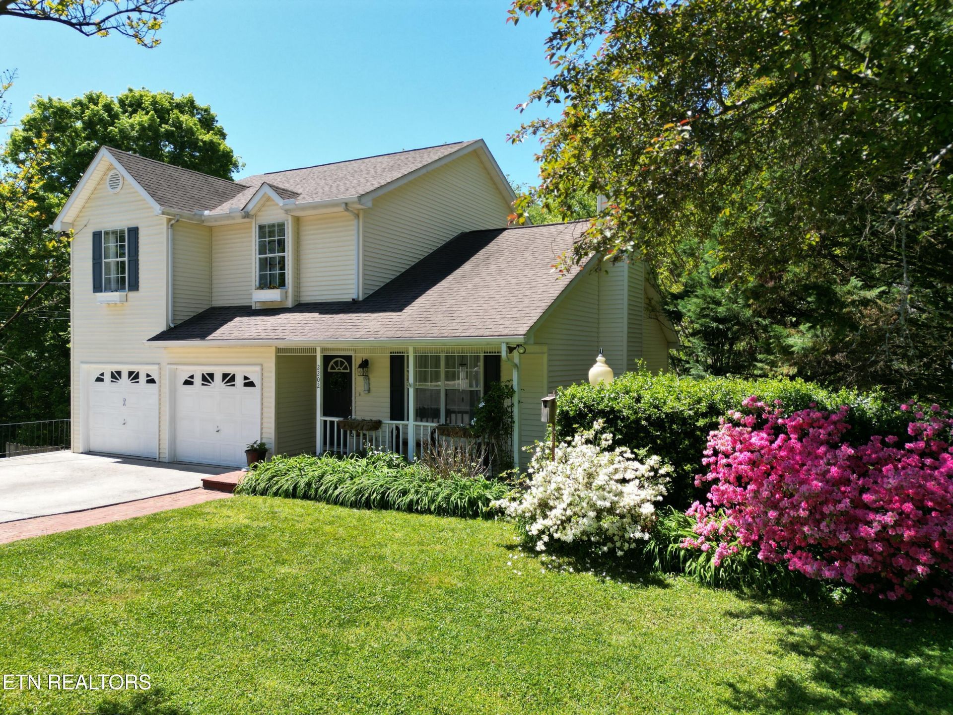 2202 Orchard Meade Lane, Knoxville, TN 37923 Main Photo