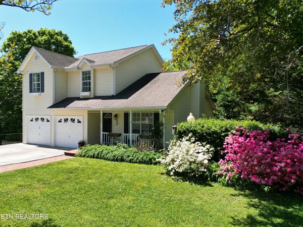 2202 Orchard Meade Lane, Knoxville, TN 37923