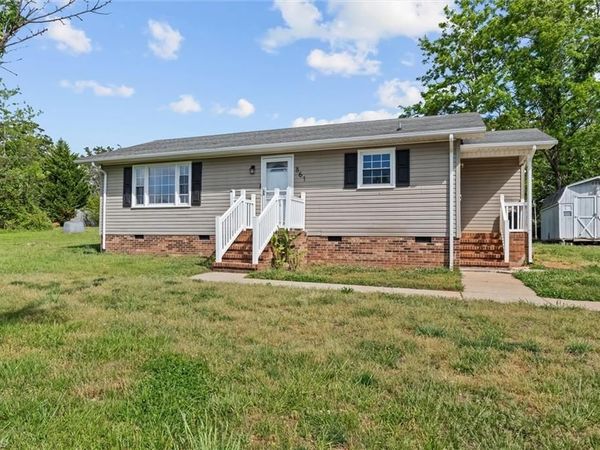 861 Creed Road , Ararat, NC 27007