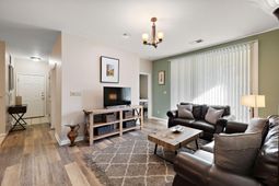 1600 Long Grove Drive photo 4