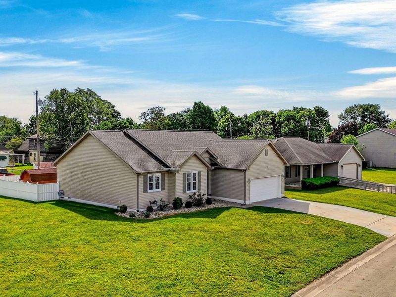 9 Cavalier Court , Chillicothe, OH 45601 Photo 3