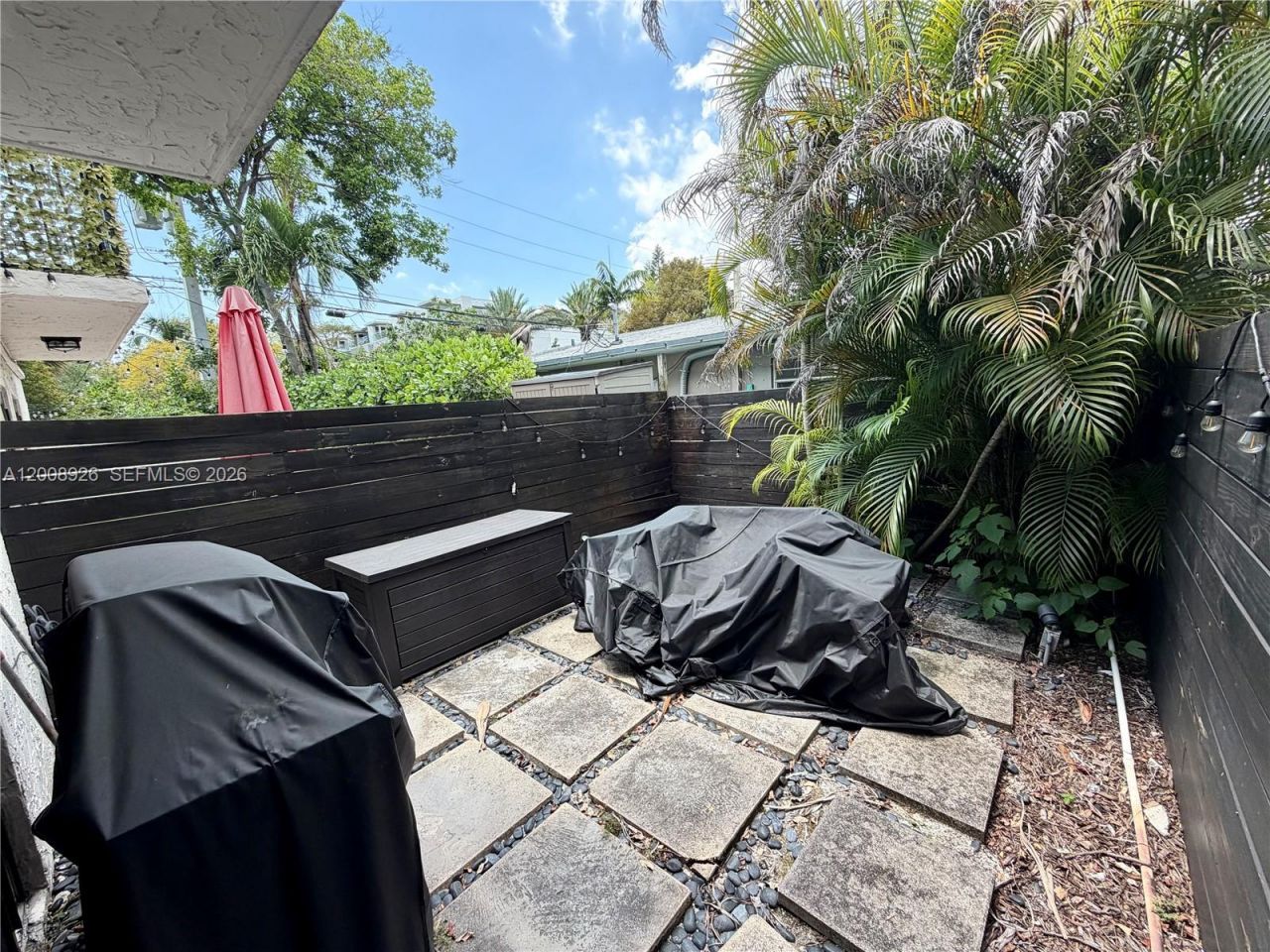 3225 Bird Ave, Unit IV3, Miami, FL 33133 Photo