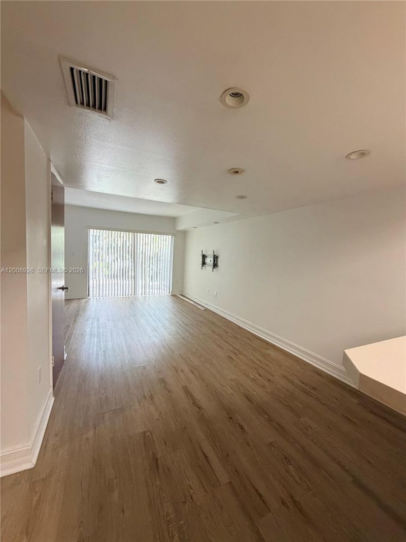 3225 Bird Ave, Unit IV3, Miami, FL 33133 Photo