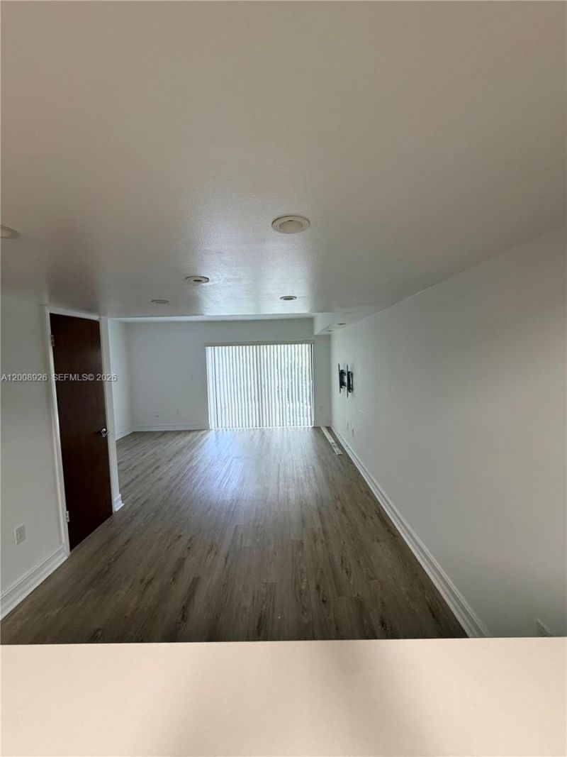 3225 Bird Ave, Unit IV3, Miami, FL 33133 Photo