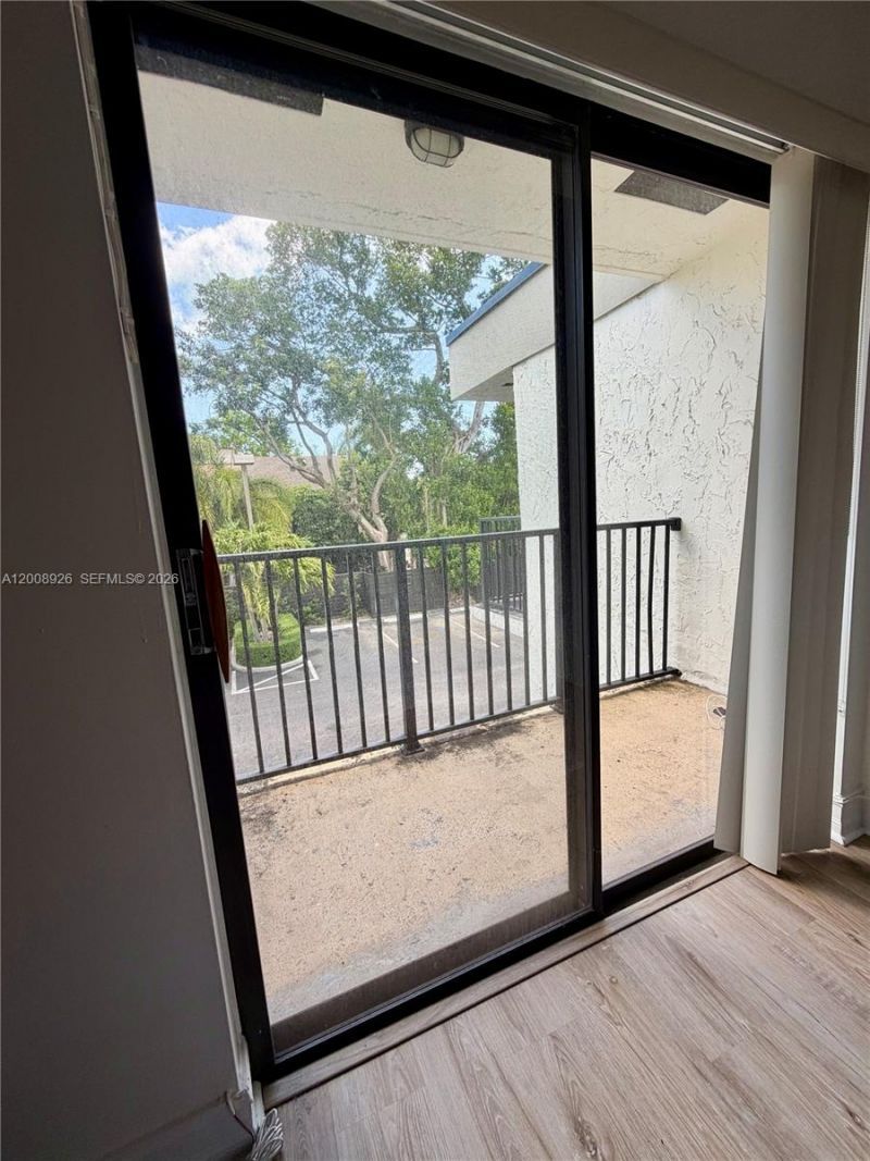 3225 Bird Ave, Unit IV3, Miami, FL 33133 Photo