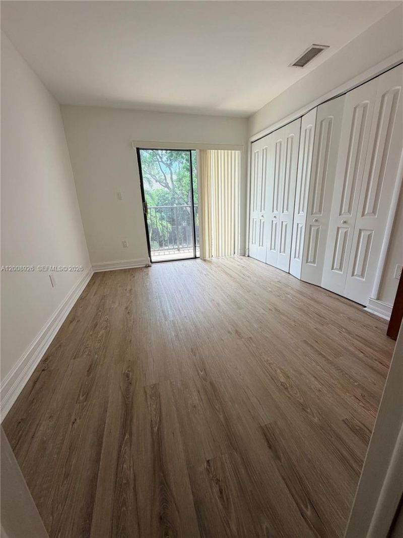 3225 Bird Ave, Unit IV3, Miami, FL 33133 Photo