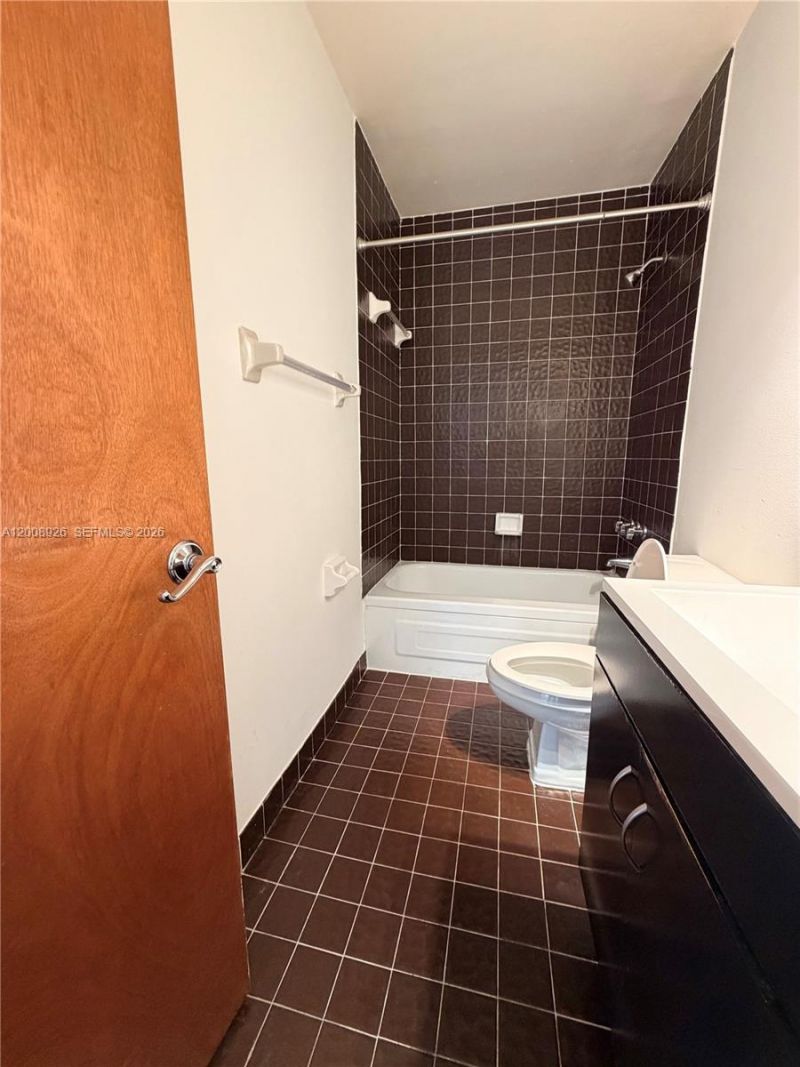 3225 Bird Ave, Unit IV3, Miami, FL 33133 Photo