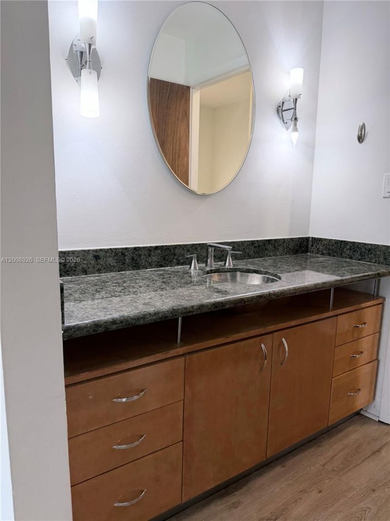 3225 Bird Ave, Unit IV3, Miami, FL 33133 Photo