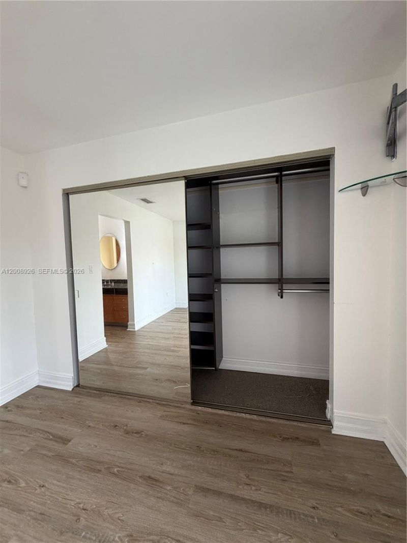 3225 Bird Ave, Unit IV3, Miami, FL 33133 Photo