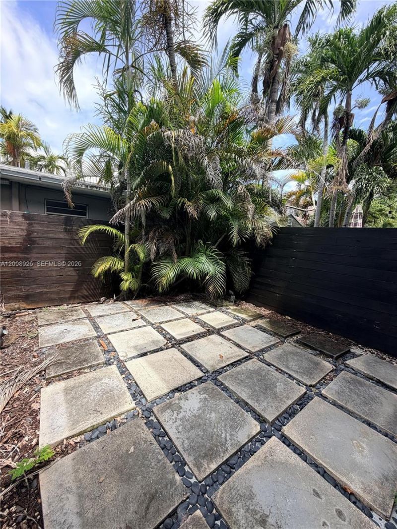 3225 Bird Ave, Unit IV3, Miami, FL 33133 Photo