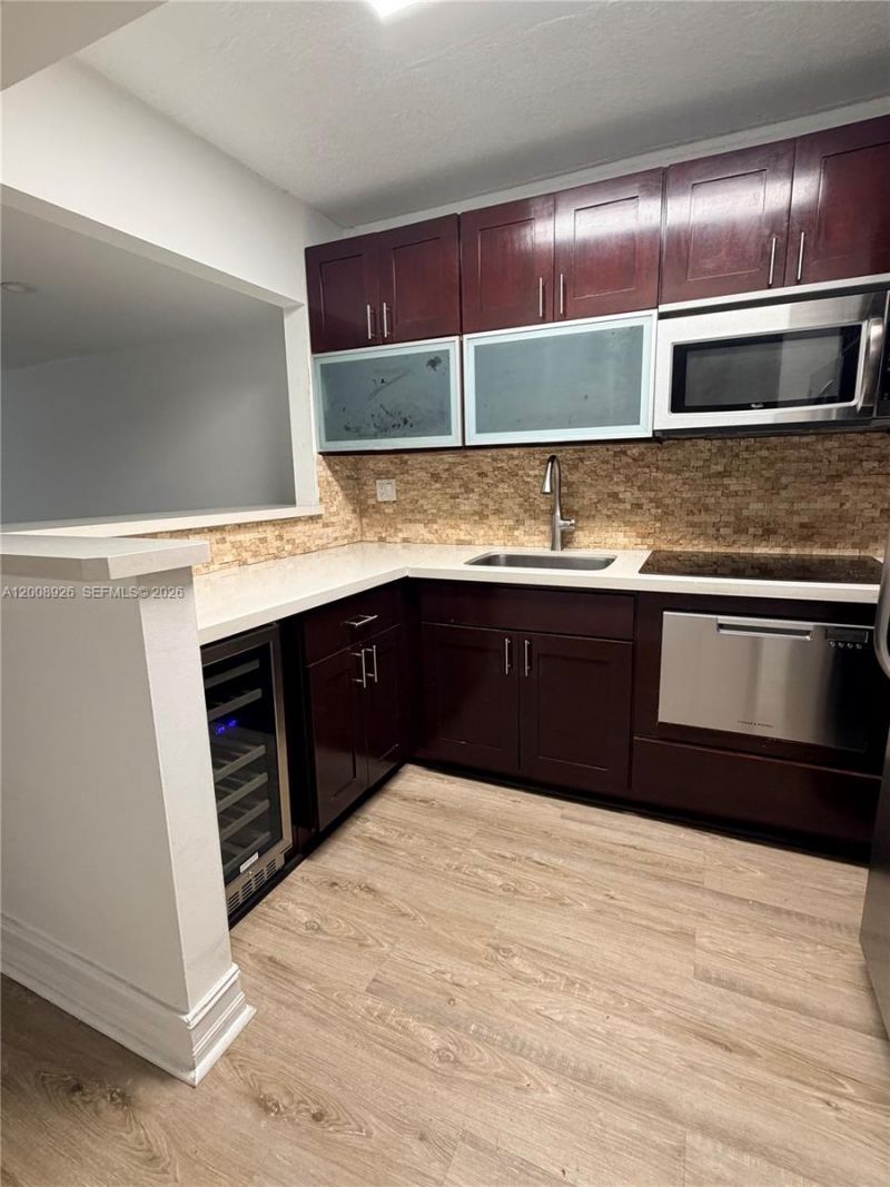 3225 Bird Ave, Unit IV3, Miami, FL 33133 Photo