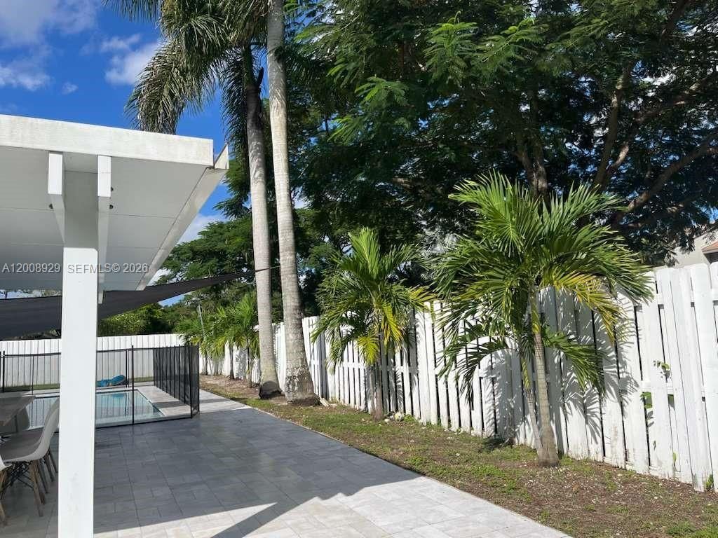 11121 SW 110th Rd , Unit 11121, Miami, FL 33176 Photo