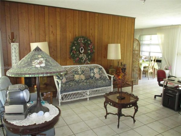 19311 Gulfstream Rd , Cutler Bay, FL 33157