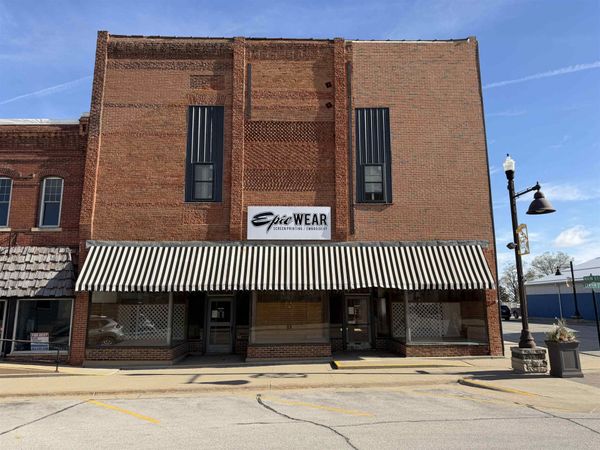 100 W Center Street, Monona, IA 52159
