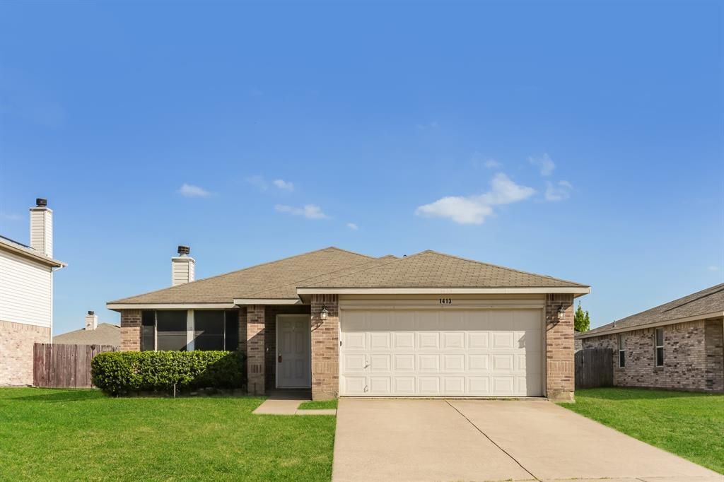 1413 Erin Drive, Burleson, TX 76028 Main Photo