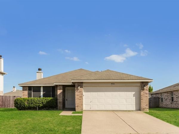 1413 Erin Drive, Burleson, TX 76028