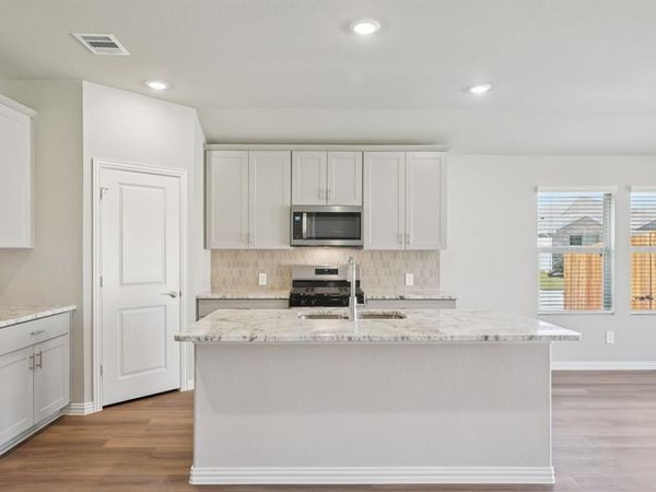 1944 Furlong Drive , Seagoville, TX 75159