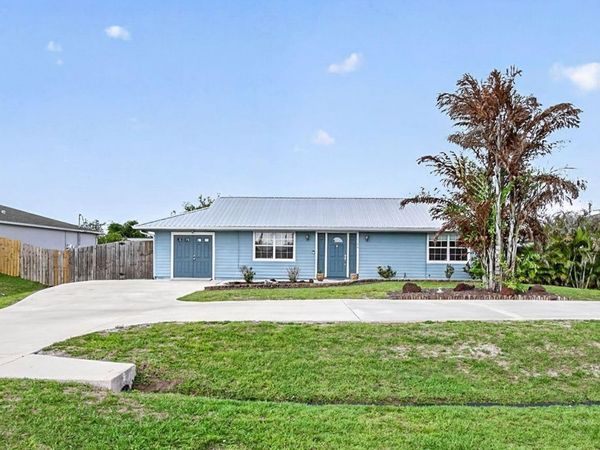 1146 SW Del Rio Boulevard, Port St. Lucie, FL 34953