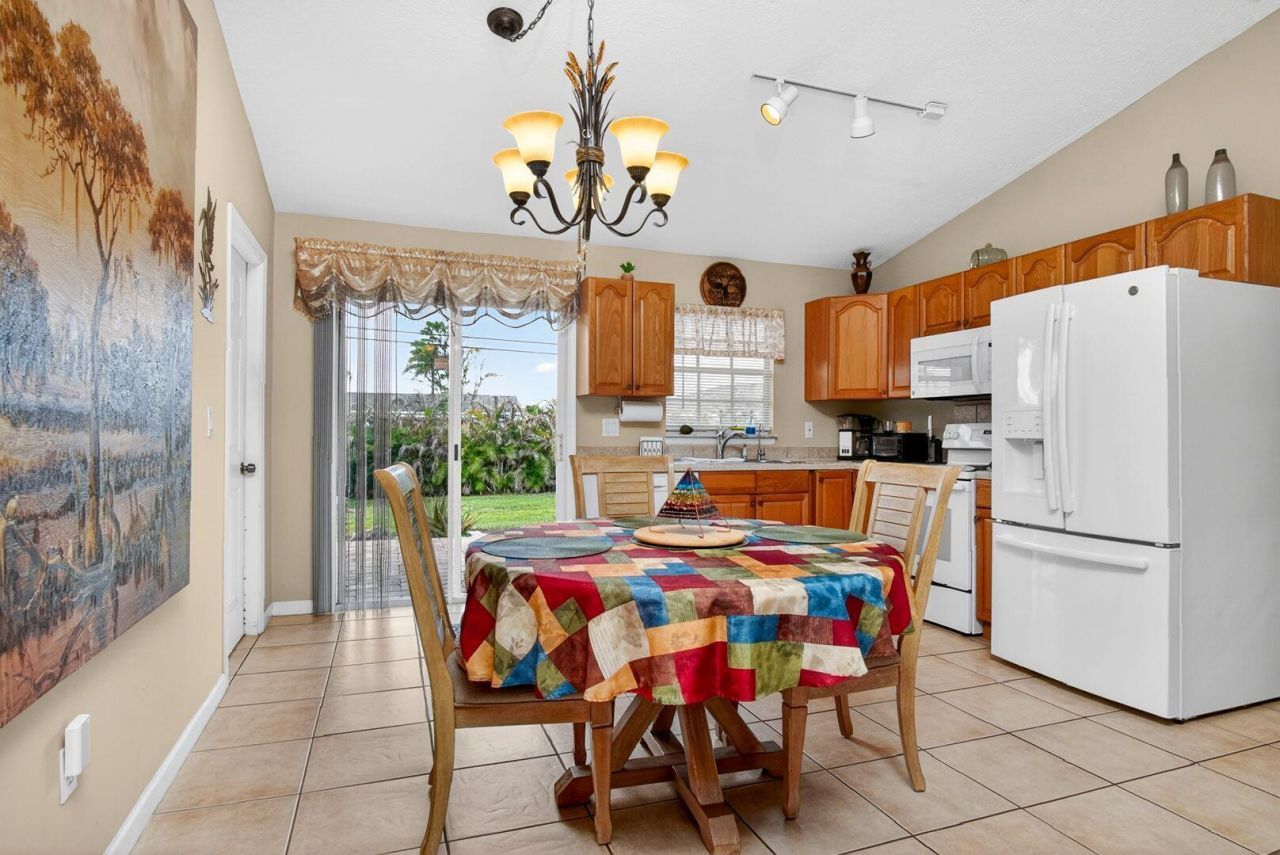 1146 SW Del Rio Boulevard, Port Saint Lucie, FL 34953 Photo