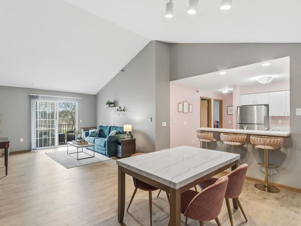 203 Kearney Way, Unit 304, Waunakee, WI 53597