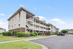 604 Heathrow Dr. photo 4