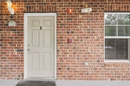 604 Heathrow Dr. photo 4