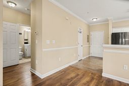 604 Heathrow Dr. photo 4