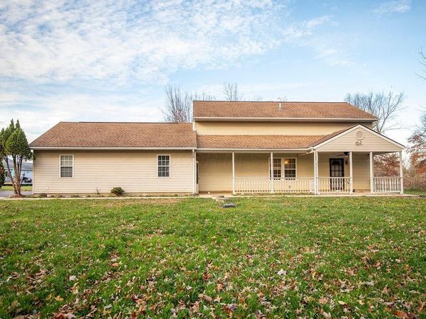 3243 Dixon Road SW, Pataskala, OH 43062