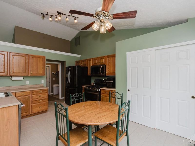 4492 Longmeadow Lane, Beavercreek, OH 45430 Photo 16
